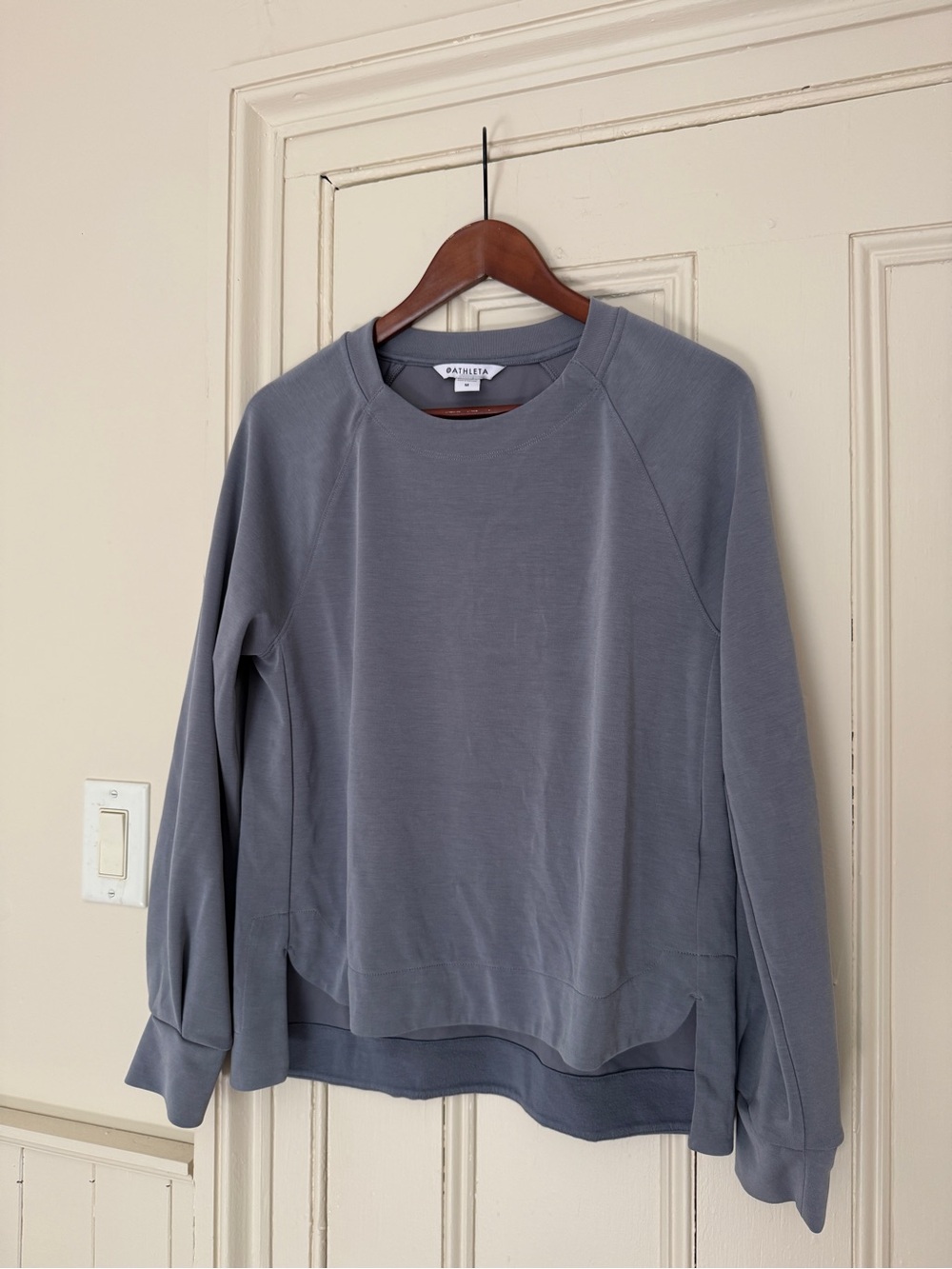 Athleta Women’s Coaster Luxe Recover Sweatshirt. Sz M. Purple/Grey. SO SOFT
